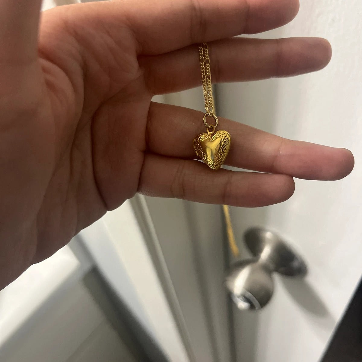 Gold Heart Locket Necklace — Personalized Photo Keepsake